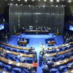 senado25-04