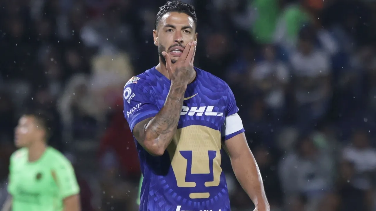 Nathan Silva em ação pelo Pumas